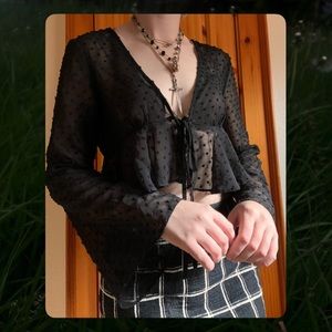 ✪✪✪ Mesh Bell-Sleeve Tied Blouse